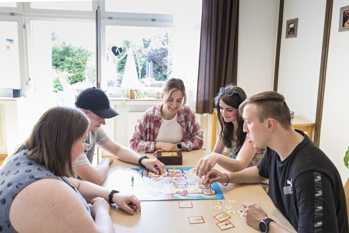 Heilerziehungspfleger/ Erzieher/ Sozialpädagogen/ Gesundheits- und (Kinder-)Krankenpfleger (m/w/d) oder vergleichbar für den Nachtdienst im Kinder-und Jugendwohnhaus Sulkshege in Hamm Job-ID 2809, 1. Bild